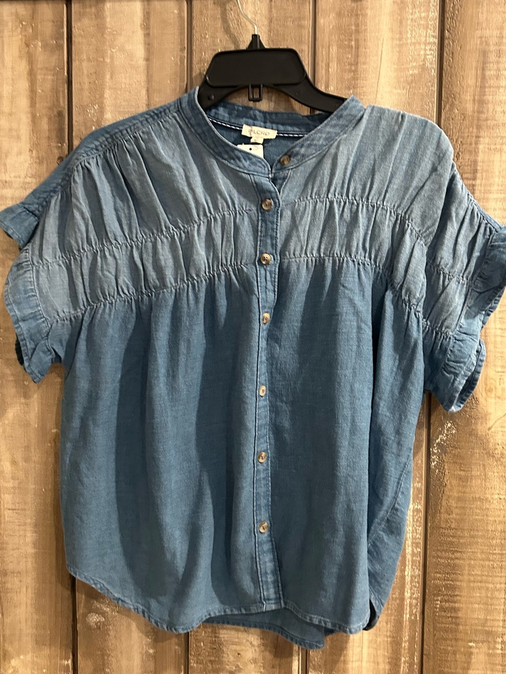 NWT Pilcro Short-Sleeve Smocked Tee, M in denim.